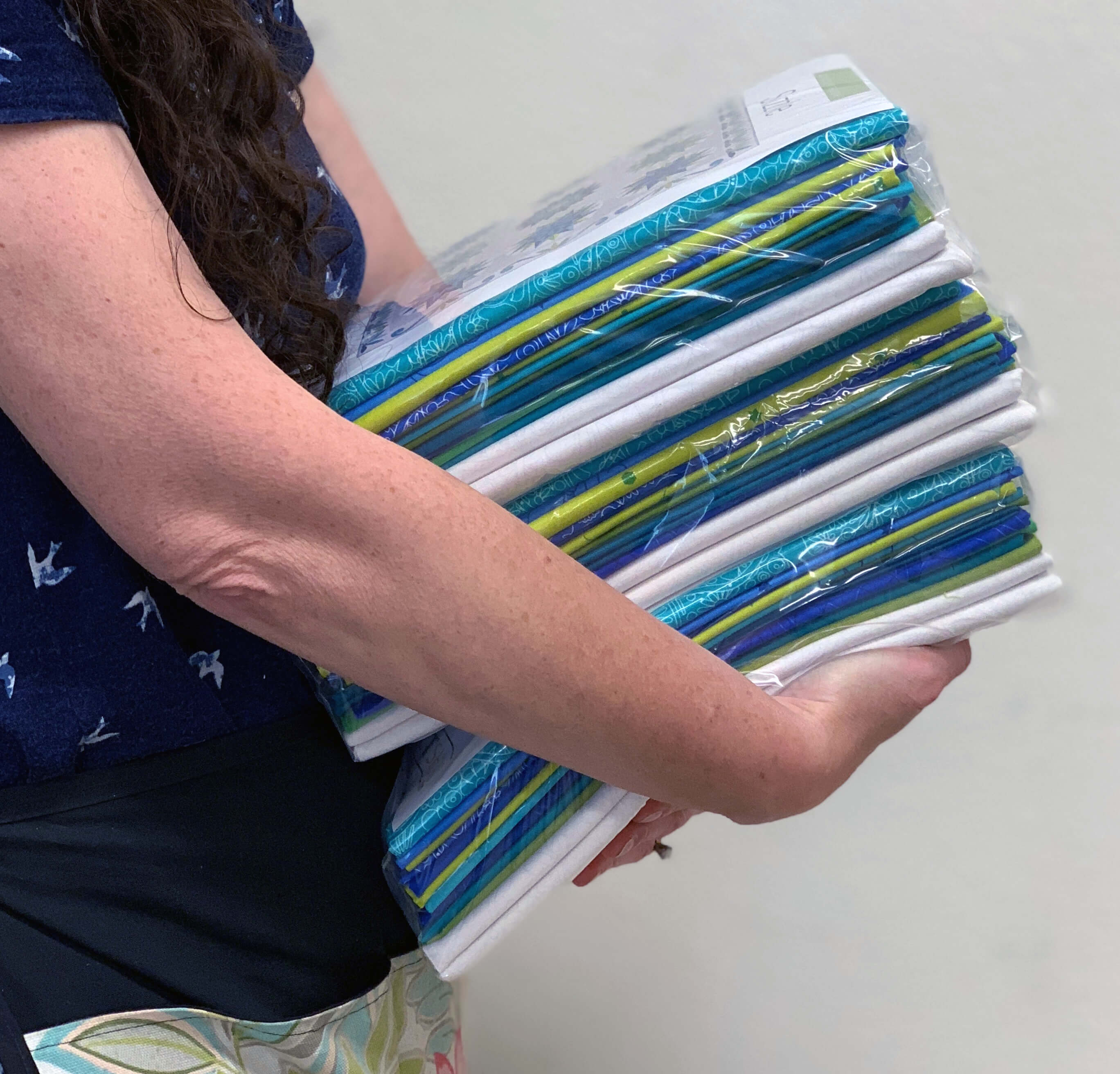 Suzanne with "Sizzle (Cool Version)" kit fabric Sizzle Cool Kits