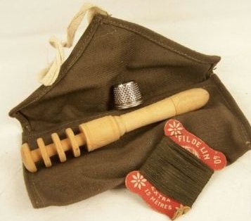 3282_ww1_french_soldier_s_sewing_kit_03_21_20091.jpg
