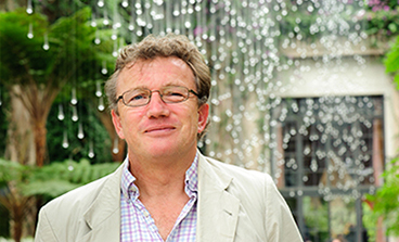 5838_bruce_himself.jpg 5838_bruce_himself.jpg